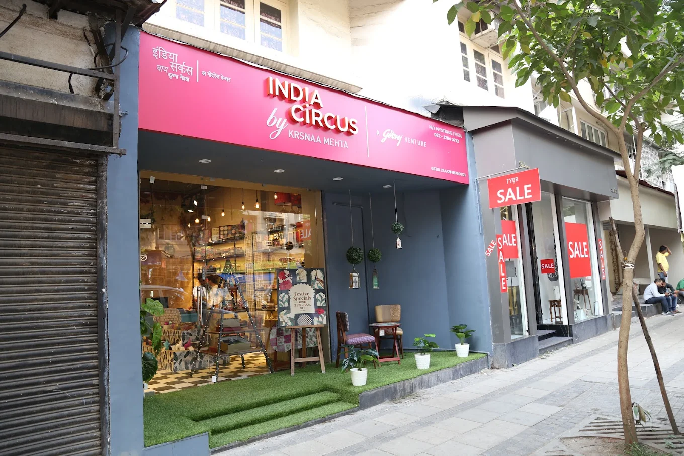 Wide angle view of the Mystique India Circus store frontage